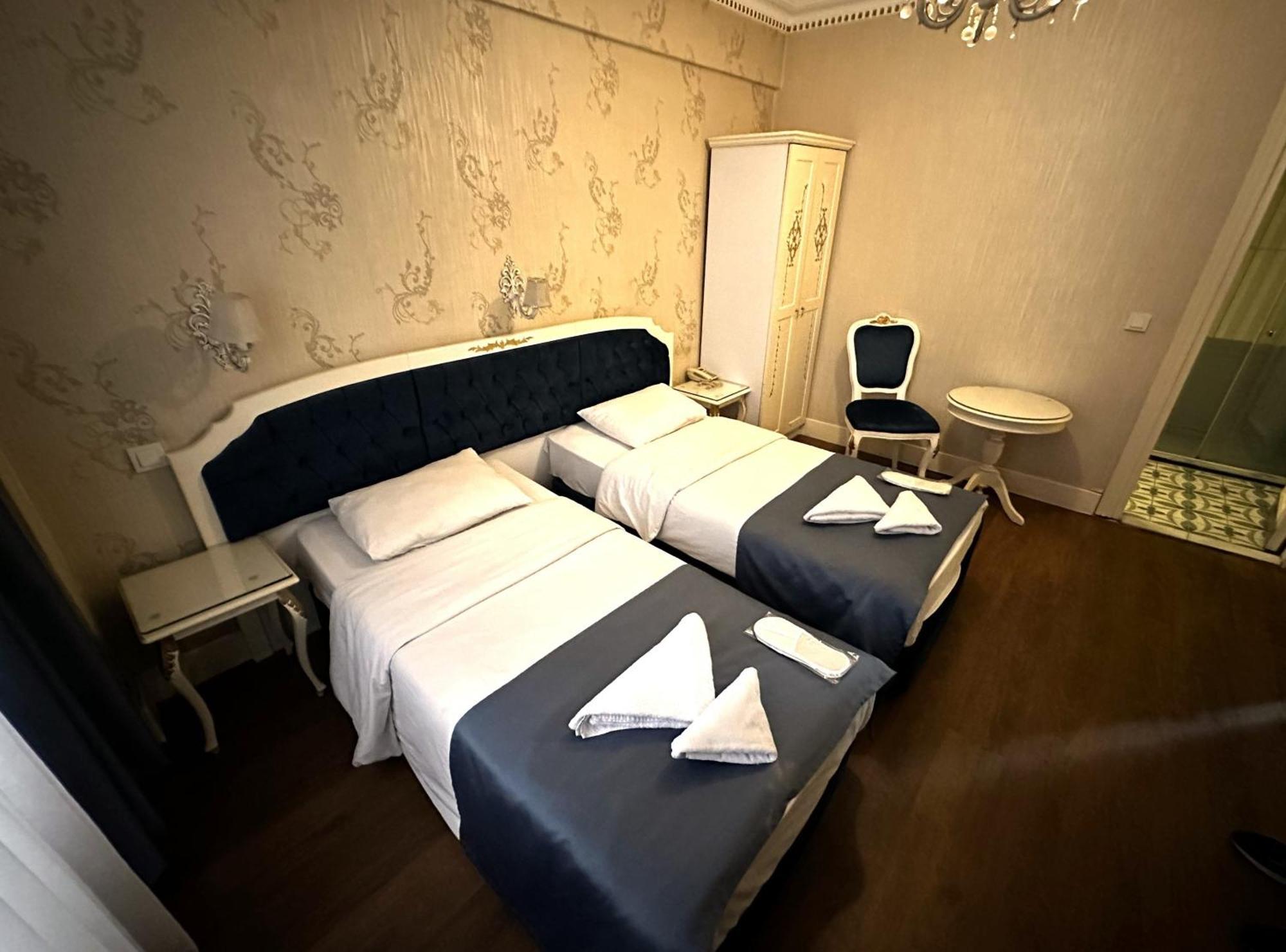 The Istanbul Alyon Hotel Taksim Bagian luar foto