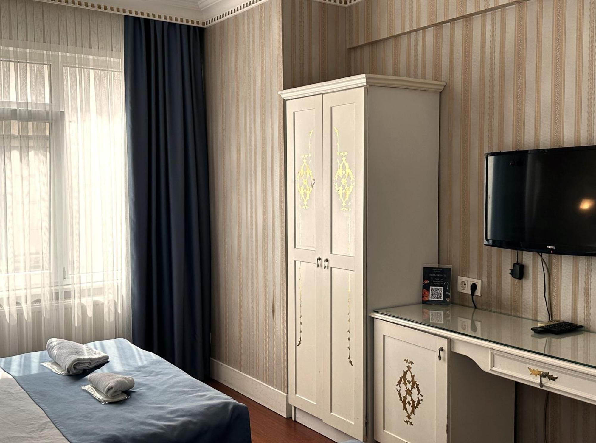 The Istanbul Alyon Hotel Taksim Bagian luar foto