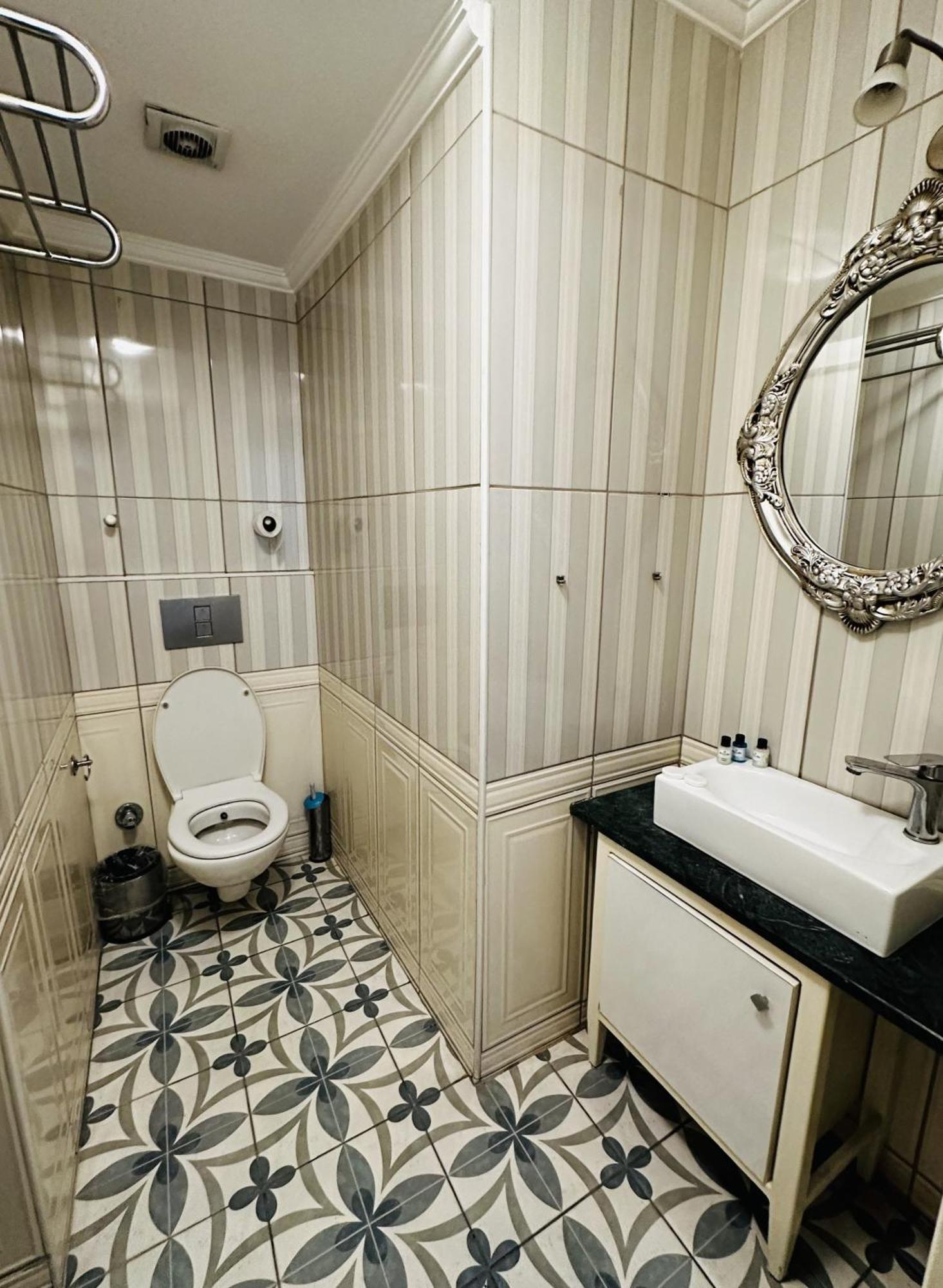 The Istanbul Alyon Hotel Taksim Bagian luar foto